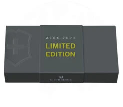 Victorinox Classic SD Alox Limited 2023 -Messer Rabatte Geschäft Classic SD Alox Limited 2023 Yellow Packung Logo 1280x1280